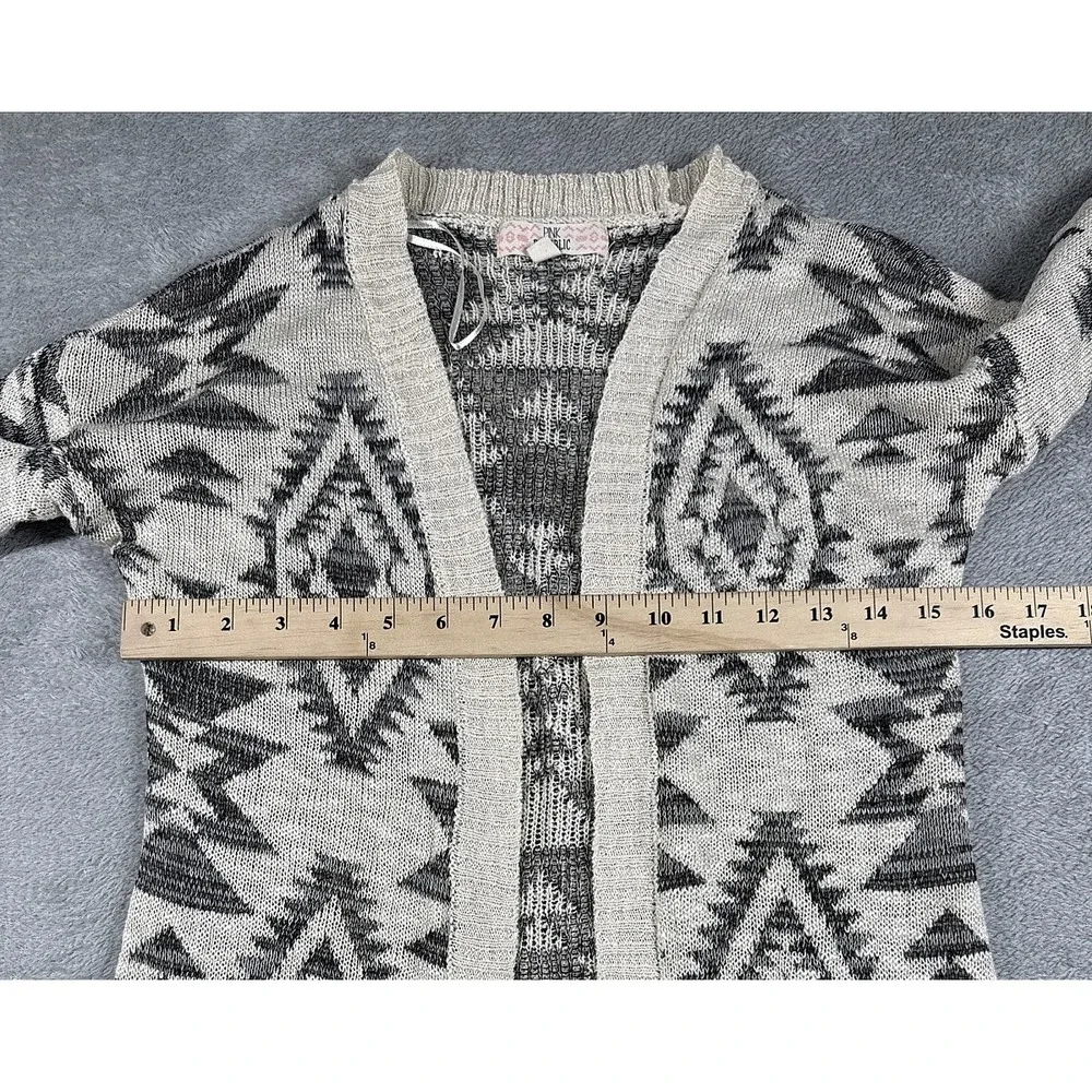 Pink Republic Junior's Tribal Print Knit Cardigan Cream/Black Size Large‎